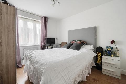 5 bedroom terraced house for sale, Aylesbury,  HP19,  Buckinghamshire,  HP19