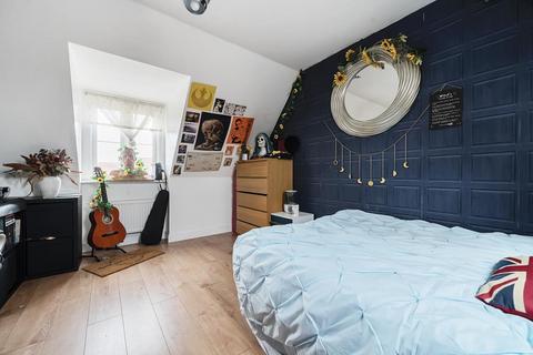 5 bedroom terraced house for sale, Aylesbury,  HP19,  Buckinghamshire,  HP19