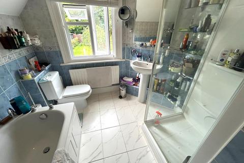 2 bedroom end of terrace house for sale, Ashurst Road, Tadworth KT20