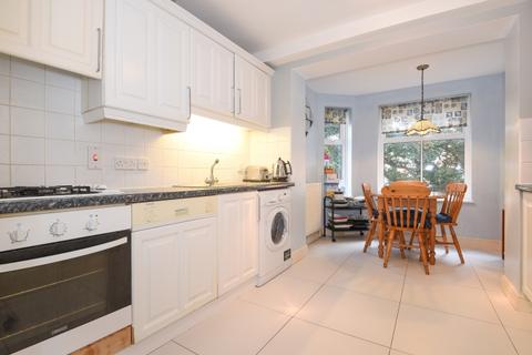 2 bedroom flat to rent, Putney Hill Putney SW15