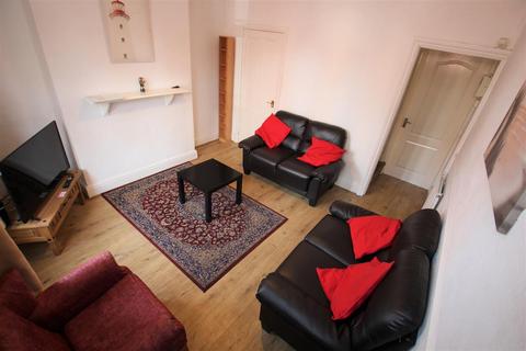 Burley Lodge Road, Hyde Park, Leeds, LS6 1QP