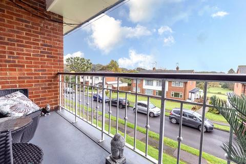 2 bedroom maisonette for sale, Rosemead Close, REDHILL, Surrey, RH1