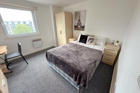 3 bedroom flat to rent, Marlborough Street, The Mono Building, ,