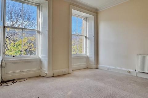 2 bedroom flat to rent, Gladstone Terrace, Edinburgh, EH9