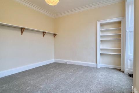 2 bedroom flat to rent, Gladstone Terrace, Edinburgh, EH9