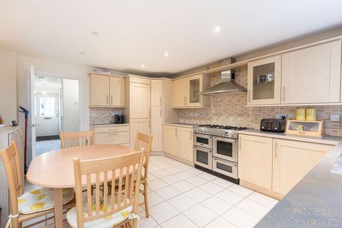 4 bedroom house for sale, Oakhill Chase, Crawley RH10