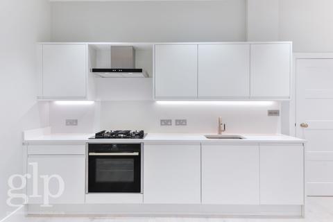 Studio to rent, Carnaby Street, Soho, W1F