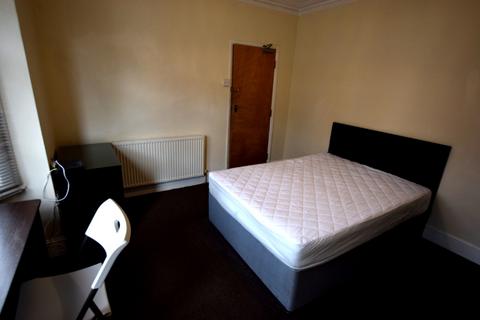73 Cecil Road, Northampton, NN2 6PG