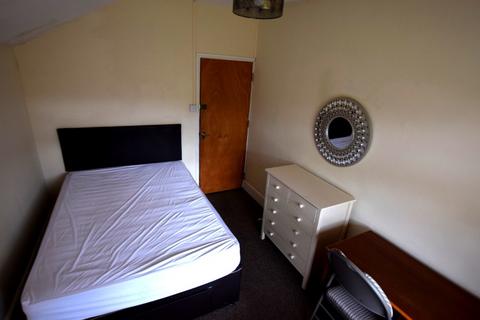 73 Cecil Road, Northampton, NN2 6PG