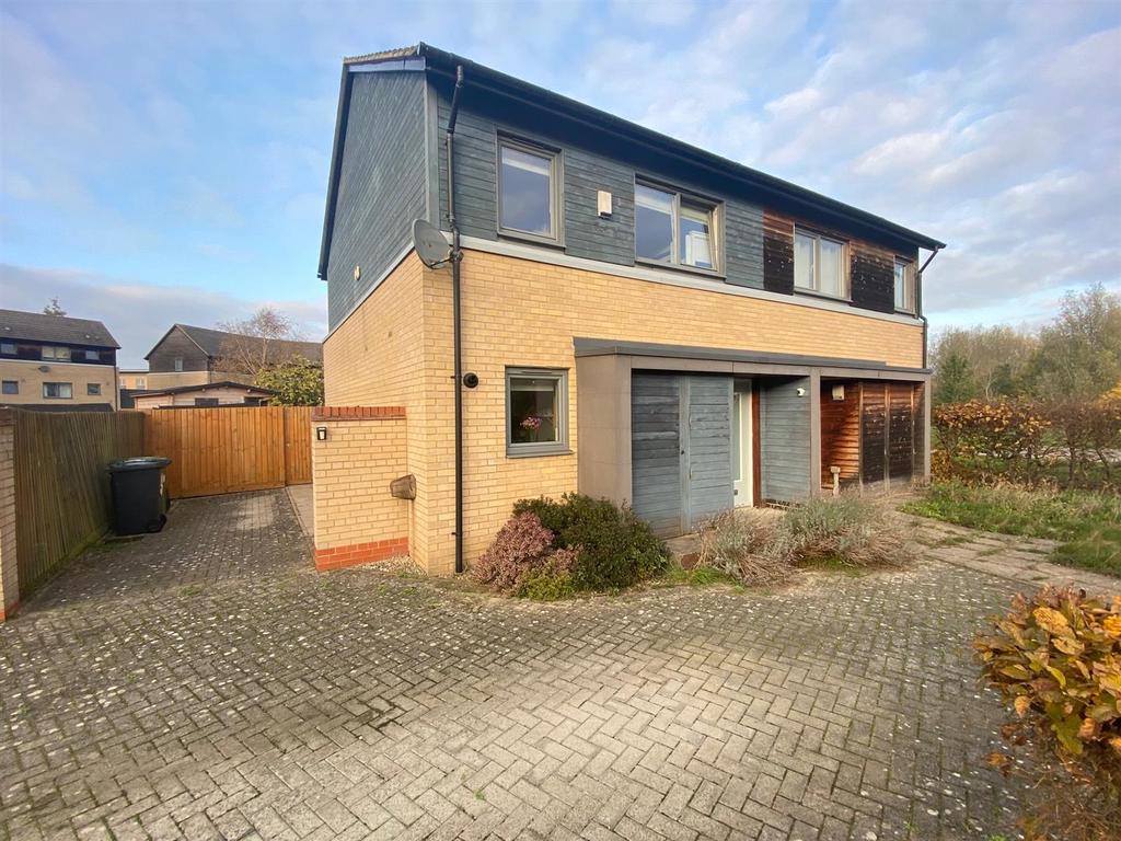 Coppen Road, Hampton Vale, Peterborough 3 bed semidetached house for