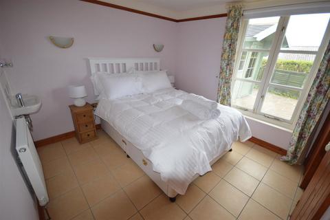 2 bedroom detached bungalow to rent, Trevaunance Road, St. Agnes