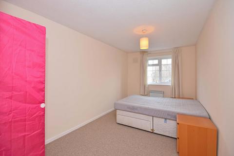 2 bedroom flat for sale, Ashdown Way, Balham