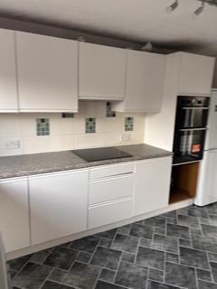 3 bedroom terraced house to rent, Strowan Road, Grangemouth FK3