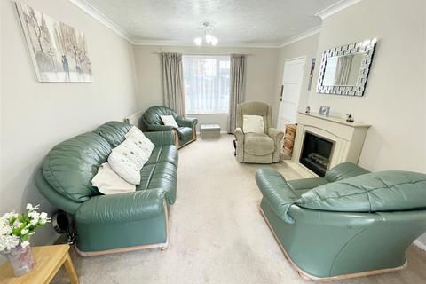 47 Frobisher Drive, Swindon, SN3 3AJ