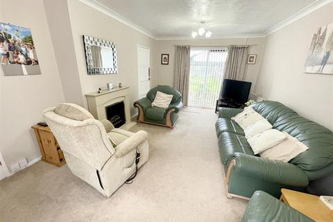 47 Frobisher Drive, Swindon, SN3 3AJ