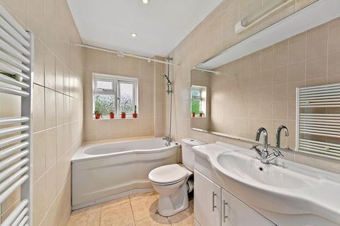 3 bedroom end of terrace house for sale, Stevens Close, Hampton