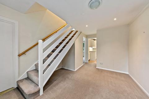 3 bedroom end of terrace house for sale, Stevens Close, Hampton