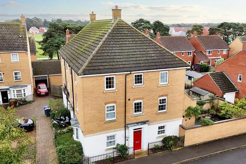 3 bedroom end of terrace house for sale, Plantation Way, Bury St. Edmunds IP28