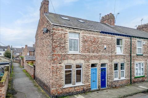 3 bedroom end of terrace house for sale, Howe Street, York