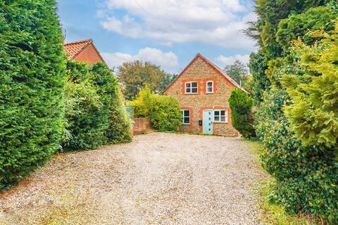 3 bedroom cottage for sale, Post Office Lane, Saxthorpe