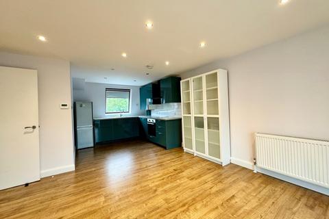 2 bedroom flat to rent, Landseer Road, Upper Holloway