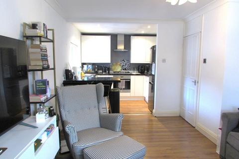 1 bedroom flat to rent, Hetherington Way, Ickenham, UB10