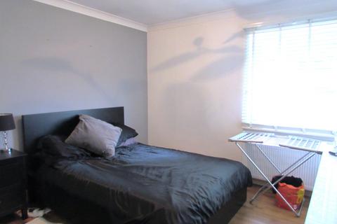 1 bedroom flat to rent, Hetherington Way, Ickenham, UB10