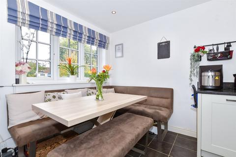 4 bedroom townhouse for sale, New Hythe Lane, Larkfield, Kent