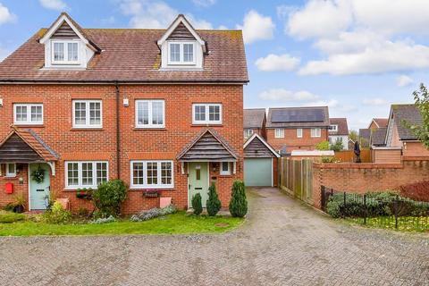 4 bedroom townhouse for sale, New Hythe Lane, Larkfield, Kent