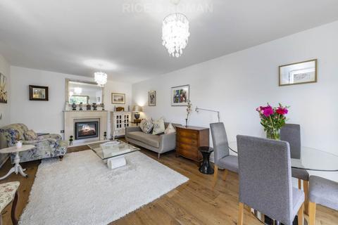 1 bedroom retirement property for sale, Oatlands Drive, Weybridge KT13