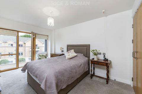 1 bedroom retirement property for sale, Oatlands Drive, Weybridge KT13