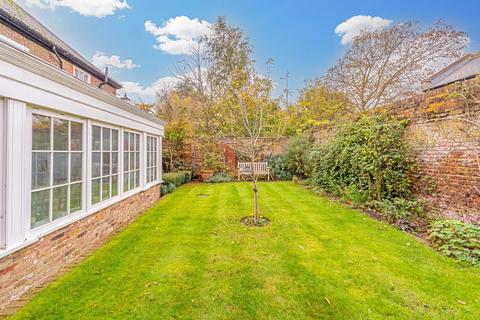 3 bedroom detached house for sale, Orleans Road, St Margarets Village