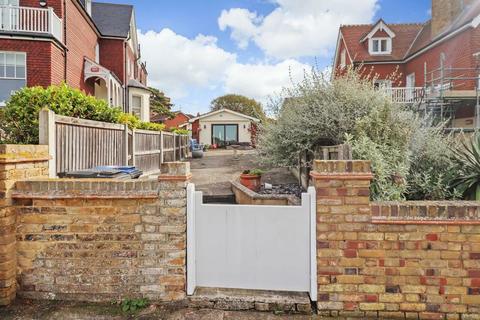 3 bedroom property for sale, Sea Road, Westgate on Sea, Westgate-on-Sea, Kent, CT8 8QG