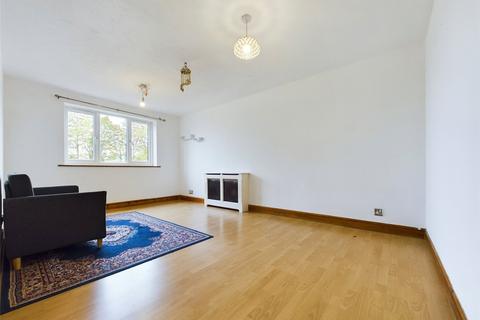 2 bedroom flat to rent, Greenslade Road, Barking IG11