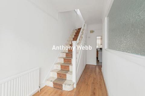 3 bedroom semi-detached house for sale, Church Street, London, N9