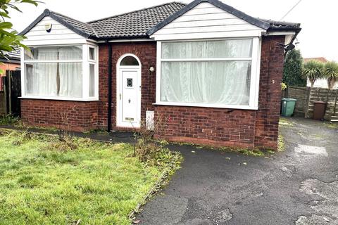 3 bedroom bungalow to rent, Daneshill, Prestwich, M25