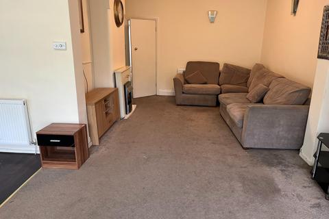 3 bedroom bungalow to rent, Daneshill, Prestwich, M25