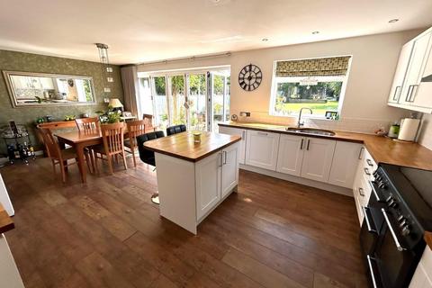 57 Great Tattenhams, Epsom, KT18 5RE