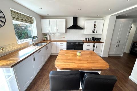 57 Great Tattenhams, Epsom, KT18 5RE
