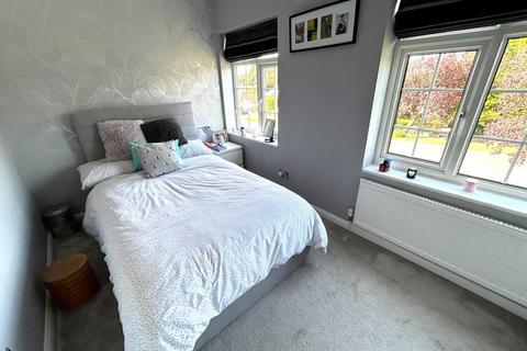 57 Great Tattenhams, Epsom, KT18 5RE