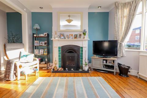 3 bedroom terraced house for sale, Victoria Street, Horsham