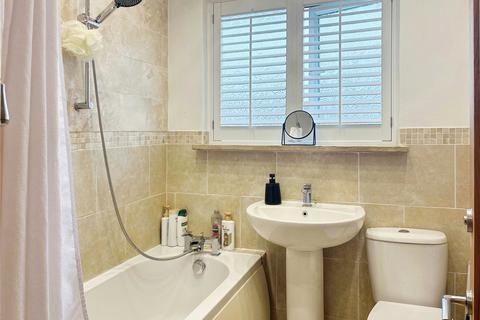 2b Durndale Lane, Northfleet, Gravesend, DA11 8PF