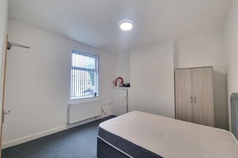3 bedroom detached house to rent, Thorpe Street, Leicester