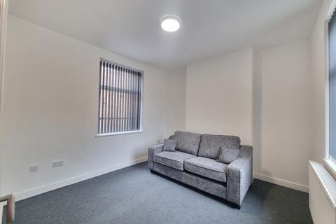 3 bedroom detached house to rent, Thorpe Street, Leicester
