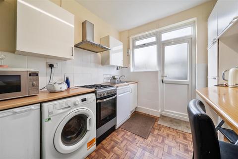 3 bedroom terraced house for sale, Westway, Raynes Park SW20