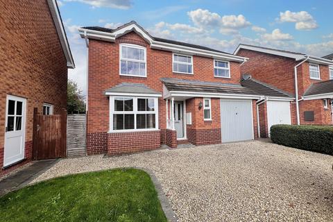 4 bedroom detached house to rent, Plover Close, Stratford-upon-avon CV37