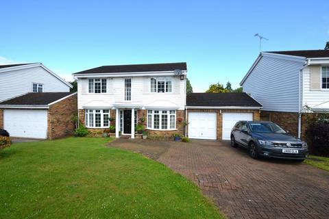 4 bedroom detached house for sale, Milstead Close, Tadworth KT20