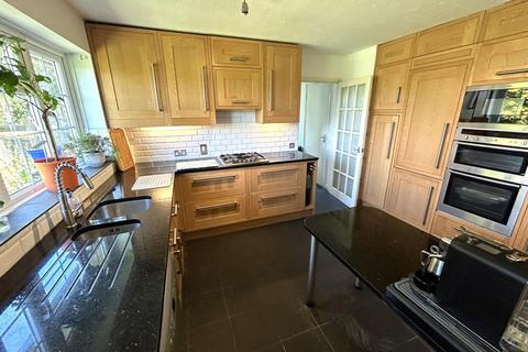 4 bedroom detached house for sale, Milstead Close, Tadworth KT20