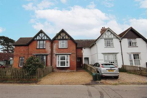 2 bedroom terraced house to rent, Keyhaven