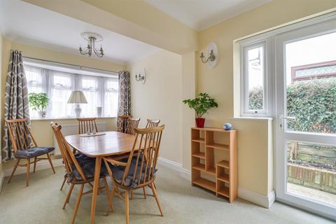 4 bedroom semi-detached house for sale, Romsey Road, Benfleet SS7